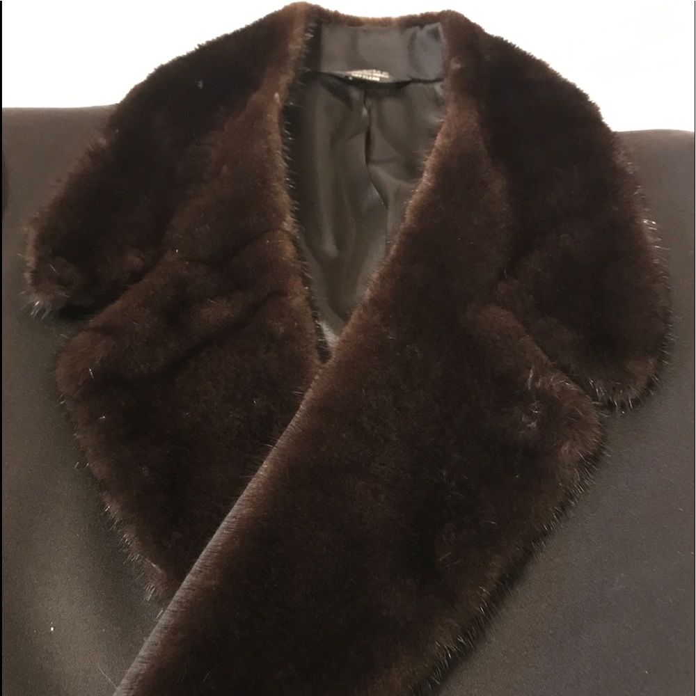 MEN’S HARVE BENARD WOOL TOPCOAT WITH MINK COLLAR